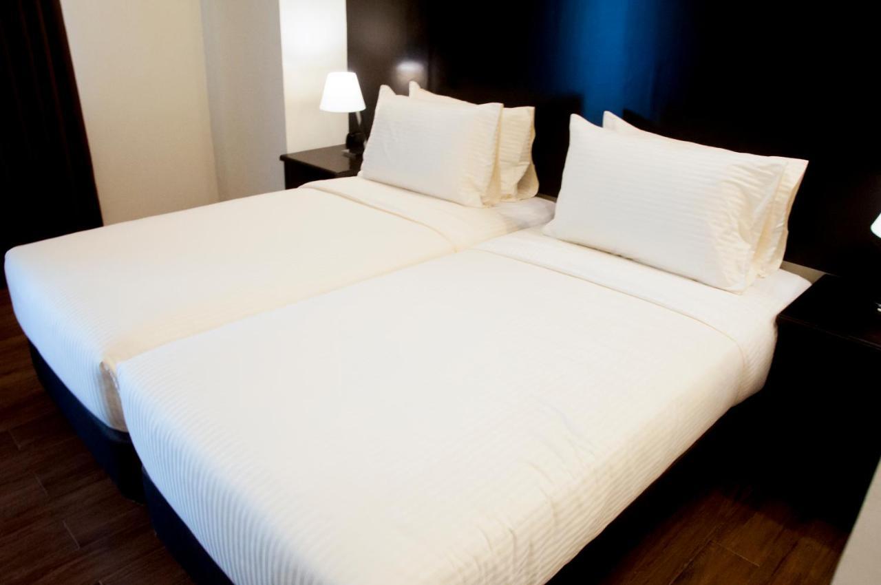 Pina Suites Ormoc Exteriör bild