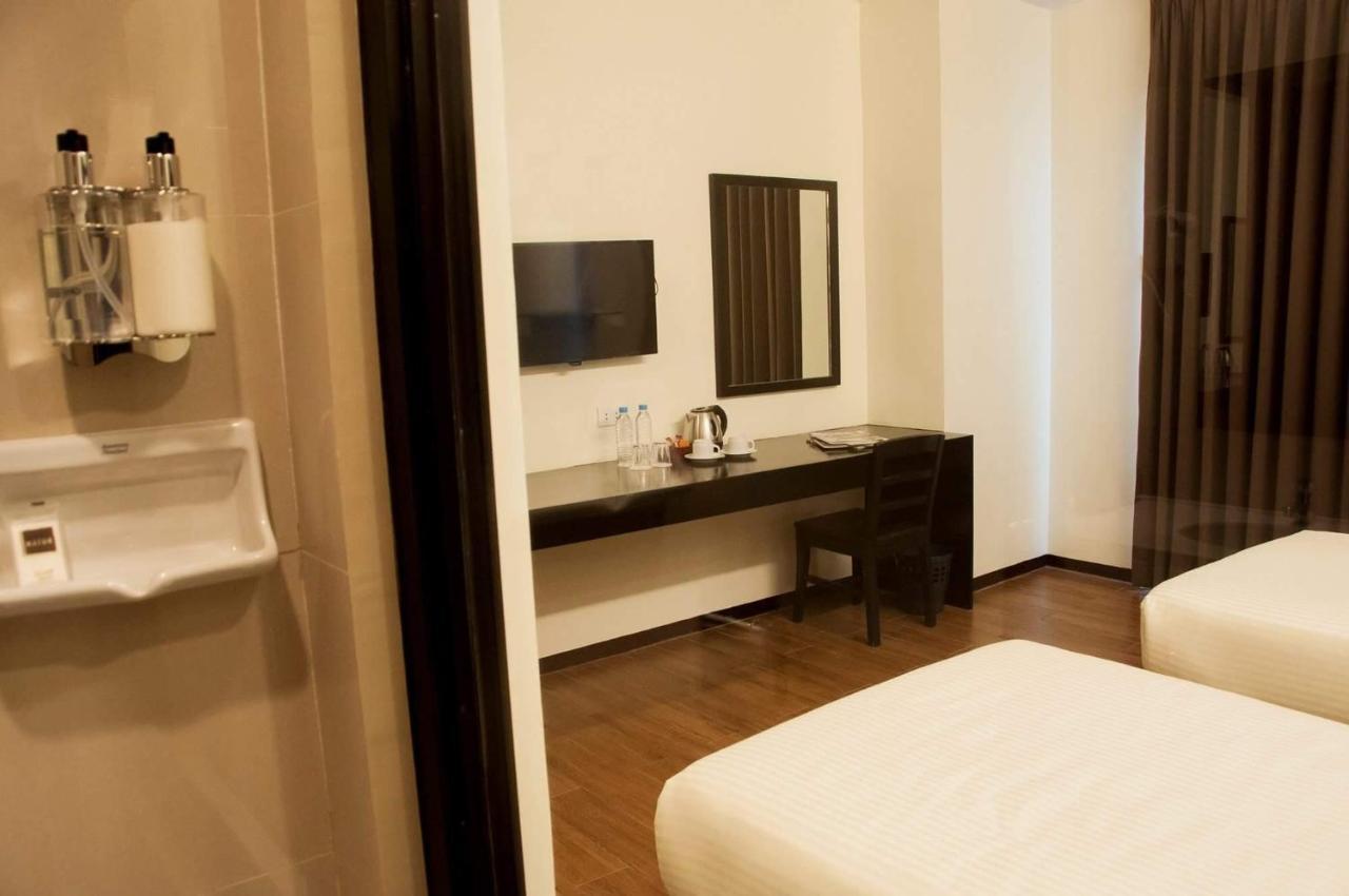 Pina Suites Ormoc Exteriör bild